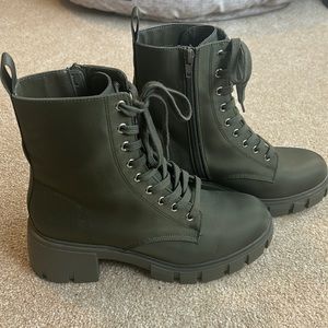 Steve Madden Platform Combat Lace-up Boots